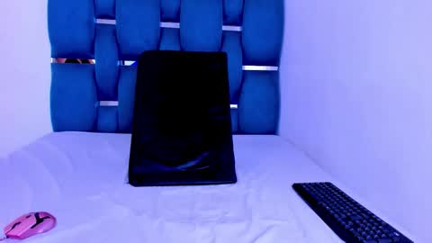 Snapshot of nymphomania9599 chatting on September 27, 8:50 pm xionela gates online show from September 27, 8:50 pm