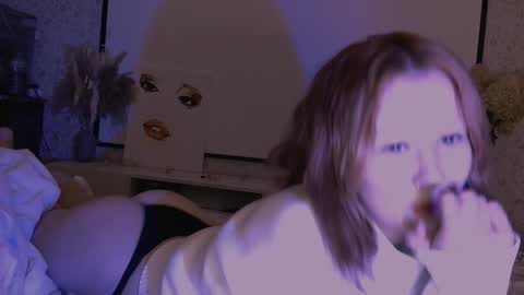 nyra_thira online show from November 11, 10:45 pm