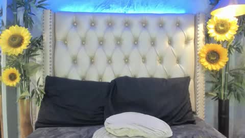 nyssawoodd online show from November 10, 12:52 pm