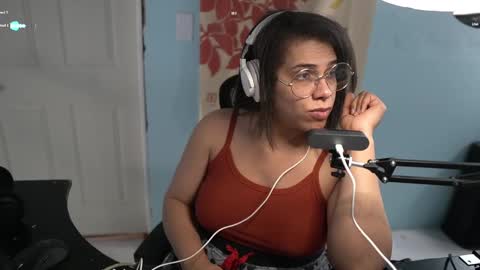 Snapshot of nyxraven chatting on February 26, 8:39 am NyxRaven online show from February 26, 8:39 am