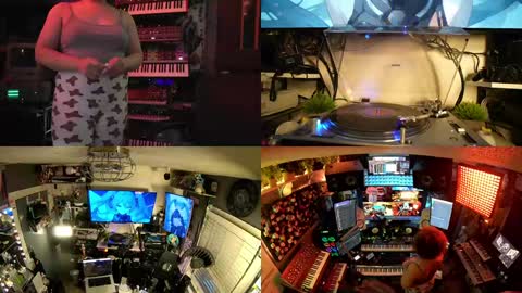 Snapshot of nyxraven chatting on December 29, 10:03 pm NyxRaven online show from December 29, 10:03 pm