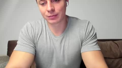 Snapshot of o_r_b_i_t chatting on February 15, 2:33 pm o_r_b_i_t online show from February 15, 2:33 pm