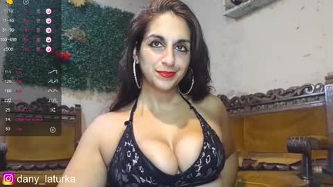 Snapshot of odalisca_bellydancer chatting on February 25, 11:59 pm Daniela Dany online show from February 25, 11:59 pm