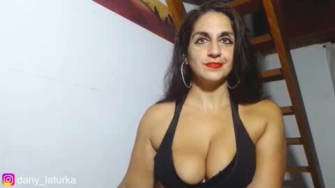 Snapshot of odalisca_bellydancer chatting on February 24, 3:23 am Daniela Dany online show from February 24, 3:23 am