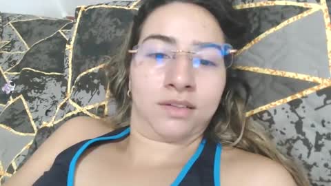 Snapshot of odette_brigh_ chatting on October 2, 10:41 pm Val online show from October 2, 10:41 pm