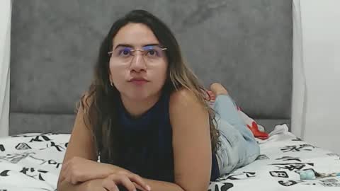 Val online show from February 23, 8:33 pm