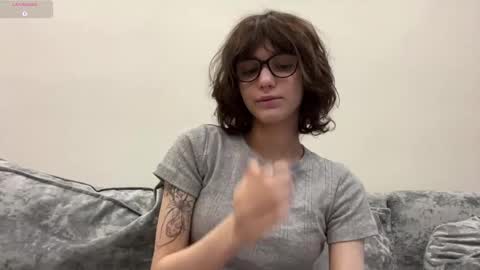 Thea online show from February 25, 4:38 am