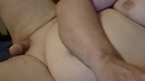 Snapshot of offsides10 chatting on October 6, 3:57 am WantsToTryACouple online show from October 6, 3:57 am