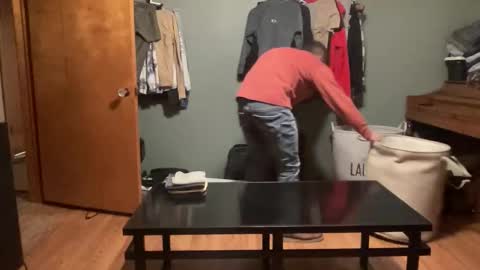 ofthatguy online show from April 9, 6:19 am