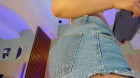 Holly online show from November 25, 11:31 am