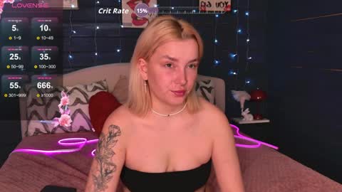 oh_my_julia online show from April 2, 11:44 pm