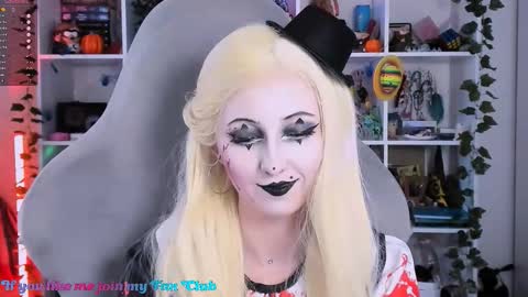 Clementine  Clem  online show from October 31, 10:04 am