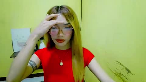 ohmyalessandraxcx online show from December 16, 5:30 pm