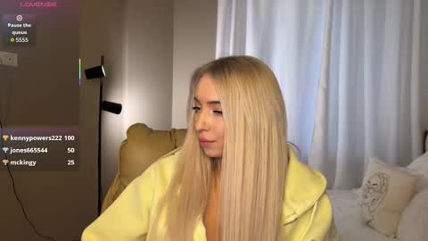Snapshot of ohmyemma chatting on September 20, 2:36 am Emma online show from September 20, 2:36 am