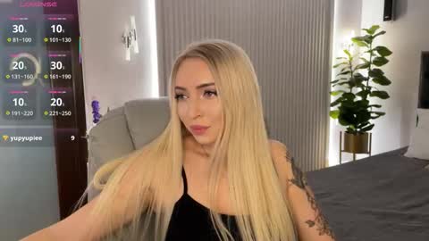 Emma online show from November 20, 2:21 am