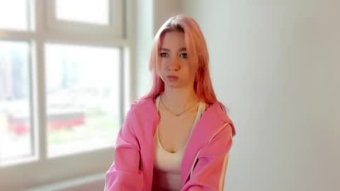 Emi and Ohpi online show from April 28, 8:40 am