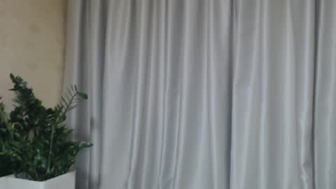 Snapshot of ohsweetiren chatting on October 8, 6:30 am Iren online show from October 8, 6:30 am