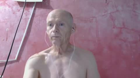 oldbuthorny62 online show from April 11, 2:27 am