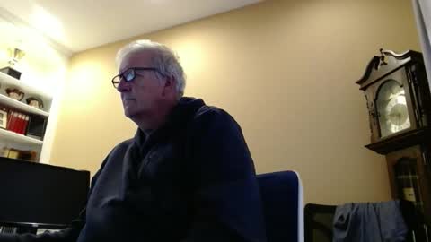 Snapshot of olderandwiser chatting on October 22, 4:30 pm Older and Wiser online show from October 22, 4:30 pm