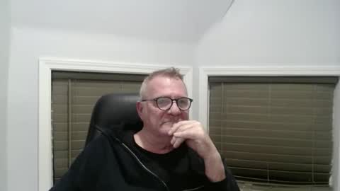 oldguybigd online show from December 2, 7:18 am