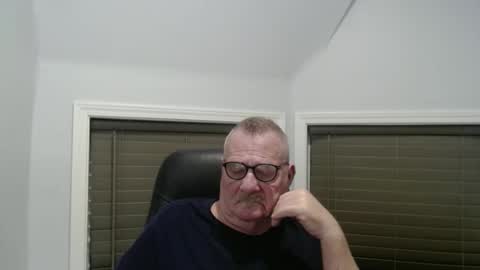 oldguybigd online show from November 8, 1:08 am