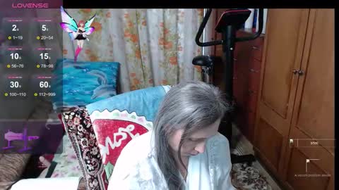 Snapshot of olguscha chatting on October 4, 12:25 pm Olguscha online show from October 4, 12:25 pm