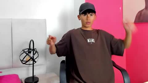 Oliver21zk online show from March 5, 9:02 pm