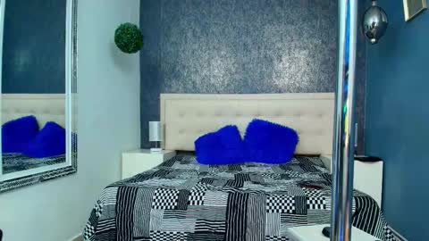 Snapshot of oliver__brown chatting on October 12, 11:50 pm Oliver online show from October 12, 11:50 pm