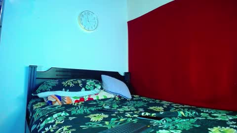 Oliver and MeganIndependent online show from September 22, 9:57 am