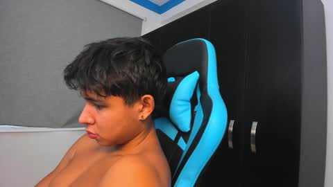 Oliver bray online show from October 20, 6:57 pm