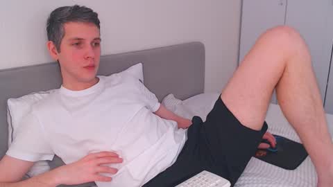 Oliver online show from March 15, 11:46 am