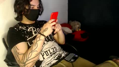 oliver_laid_2023 online show from February 14, 9:32 pm