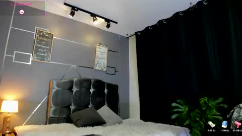 Snapshot of oliver_mr_ chatting on October 7, 8:05 pm oliver mr online show from October 7, 8:05 pm