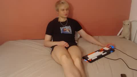 Oliver online show from April 14, 1:42 am