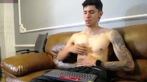 Oliver bennet online show from November 19, 11:36 pm