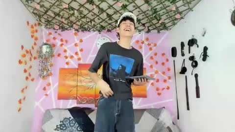 oliverhot_2005 online show from February 28, 1:26 am