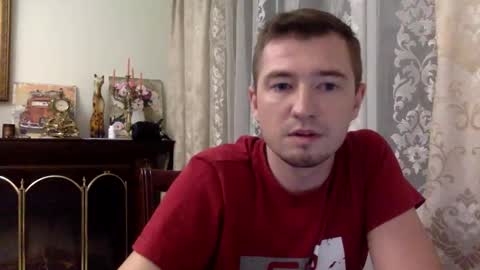 Snapshot of oliverlucky chatting on October 10, 5:30 pm CryotoneX online show from October 10, 5:30 pm