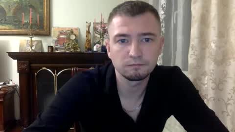 Snapshot of oliverlucky chatting on October 15, 4:30 pm CryotoneX online show from October 15, 4:30 pm