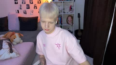 Snapshot of olivertasty chatting on September 27, 2:15 pm oliver online show from September 27, 2:15 pm