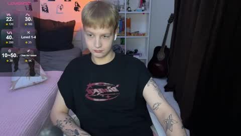 Snapshot of olivertasty chatting on October 2, 4:06 pm oliver online show from October 2, 4:06 pm