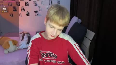 Snapshot of olivertasty chatting on October 18, 2:43 pm oliver online show from October 18, 2:43 pm