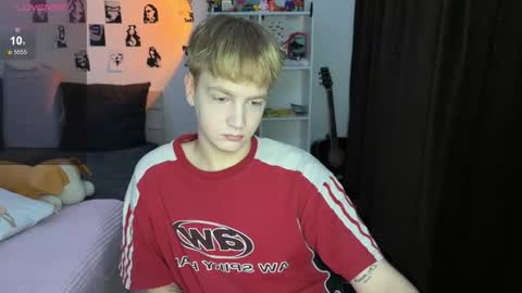 Snapshot of olivertasty chatting on October 14, 4:54 pm oliver online show from October 14, 4:54 pm