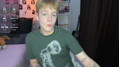 Snapshot of olivertasty chatting on October 16, 5:23 pm oliver online show from October 16, 5:23 pm