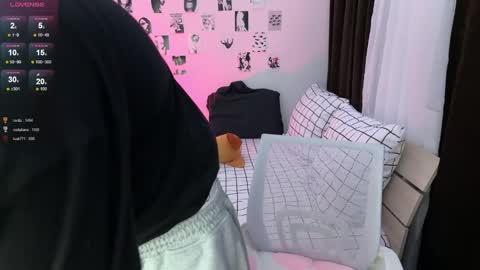 oliver online show from December 16, 1:17 pm