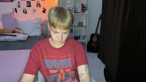 Snapshot of olivertasty chatting on October 7, 9:44 pm oliver online show from October 7, 9:44 pm