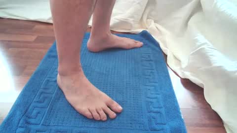 oliverthomsen2 online show from January 25, 8:42 am