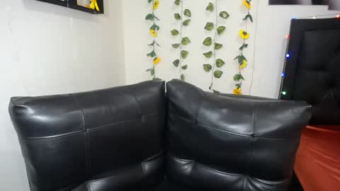 OLIVIA online show from January 22, 2:15 am