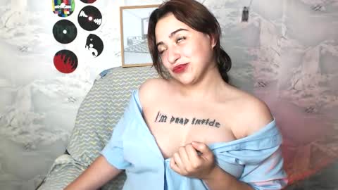 Snapshot of olivia_defo chatting on September 25, 2:02 pm olivia_defo online show from September 25, 2:02 pm