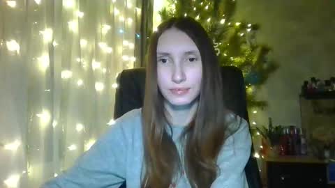 Snapshot of olivia_dream1 chatting on December 19, 10:32 pm Olivia online show from December 19, 10:32 pm