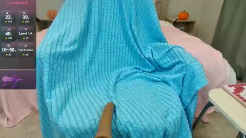 Olivia Hi guys Follow me  online show from November 4, 6:15 am